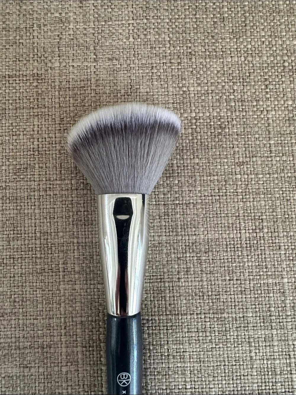Angie Hot&Flashy  Face Powder Brush with grey Handle A 507 NEW